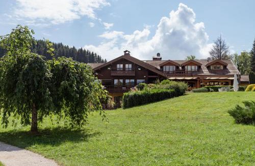 Cruseilles Hotel | L'Arborescence