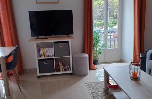 Foix Apartment | L'Ariane, Vue sur le château