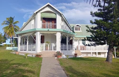 Grand-Bourg House | L'ASETA Paradise