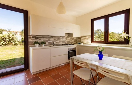 Bari Sardo Apartment | L'Asfodelo, situated on a hill