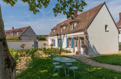 Tremblay-les-Villages Apartment | L'Atypique ~ Arrivée Autonome