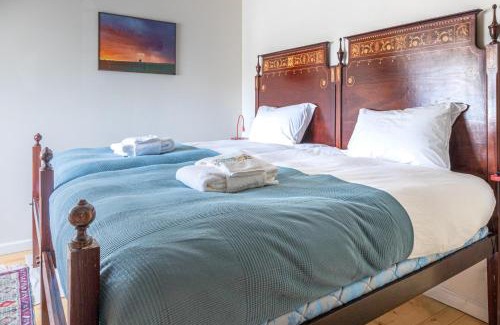 Tremblay-les-Villages Apartment | L'Atypique ~ Arrivée Autonome