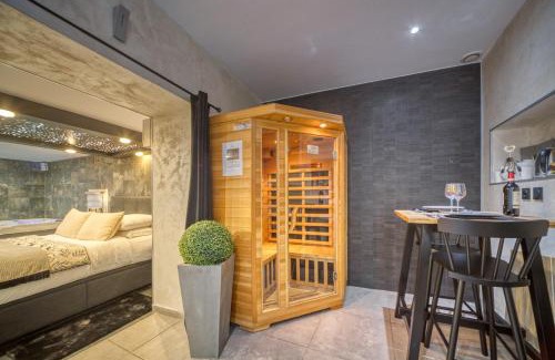 Secteur 4 Apartment | L'Eden Love - Jacuzzi/Sauna