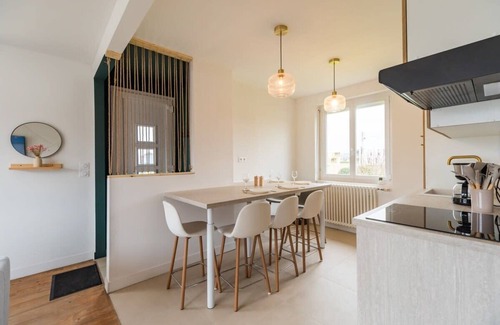 Guingamp House | "L’Entre Nous" : Billard & confort à Guingamp