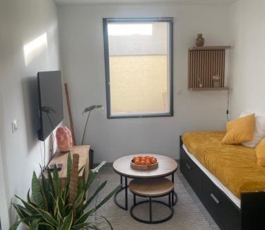 Malemort-du-Comtat House | l'Esquirou