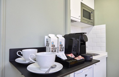 Barrio de La Latina Apartment | L&H La Latina