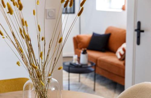 Segre Apartment | L'hermès, raffiné et élégant