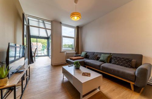 Croix Apartment | L'Holden - 2 beds - Terrace - Wifi - Tram