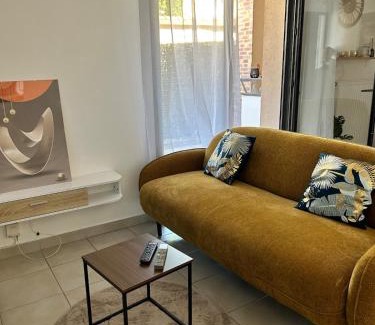 Melun Apartment | L' Oasis - Centre ville - Terrasse