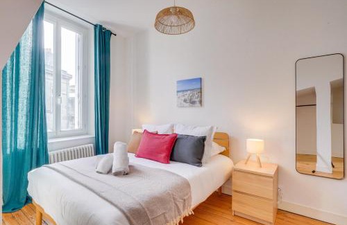 Saint-Michel Apartment | L'Odéia - Chamant appt en plein coeur de Bordeaux