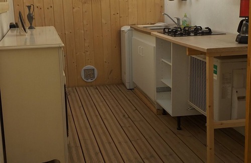 Montredon-des-Corbieres Apartment | L'orée des Pins Avec Piscine et Parc Arboré