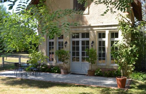 Saint-Justin House | L'Orangerie, Château St Justin