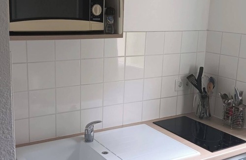 Equemauville Apartment | L, orchid