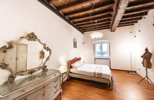 Roman Quarter Apartment | La Barca di Armida