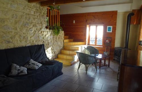 Saint-Andre-dʼApchon House | La Bruyère aux Lamas