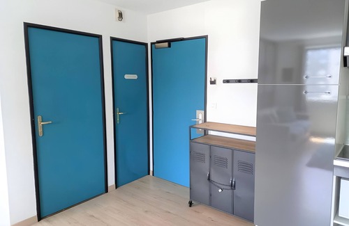 Chasseneuil-du-Poitou Apartment | La Cabano’scope Apartment – Aquatis Residence