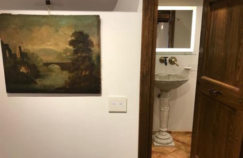 Rione VII Regola Apartment | La Casa Dei Marmi