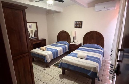 Ruta Independencia House | La Casa del Arbol Townhouse