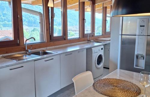 Laveno Apartment | La casa del artista