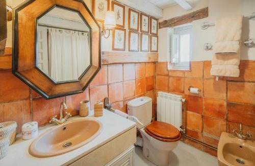 Requijada House | La Casa Del Herrero - Requijada
