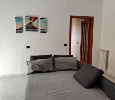 Pozzuoli Apartment | La Casa di Giù