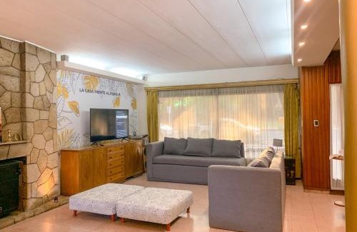 Mendoza City Center House | La casa frente al parque