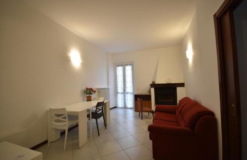 Colle Brianza Apartment | La Casa Gialla