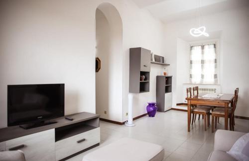 Manciano Apartment | La Casa in Piazza - Super terrazza - 18' dalle Terme