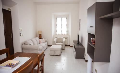 Manciano Apartment | La Casa in Piazza - Super terrazza - 18' dalle Terme