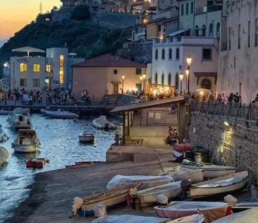 Piombino House | La casina nel vicolo