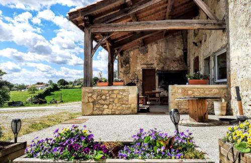 Castelnau-sur-Gupie House | "La Chèvrerie des Sources" - Maison de campagne avec Terrasse et vue panoramique - Expérience à la ferme