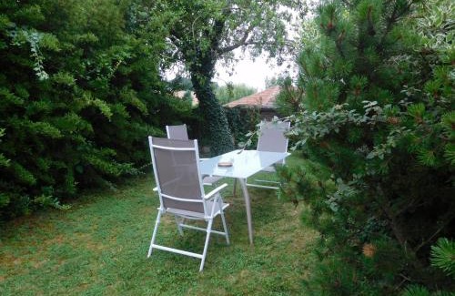 Montgueux Bed & Breakfast | La Chambre D'amis LA COSTIGNIERES