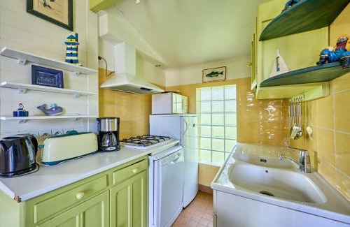 Tracy-sur-Mer House | La Chaumière bleue - Maison plage à 7min à pied