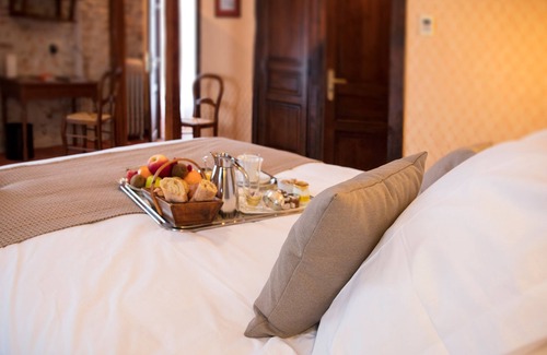 Aubigny-sur-Nere Hotel | La Chaumière