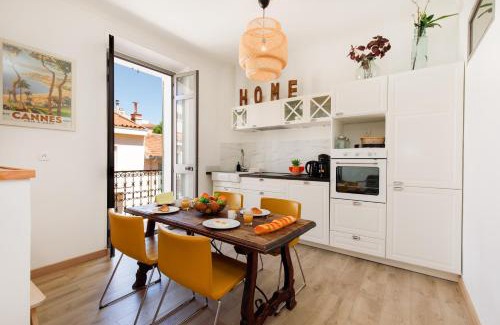 Le Suquet Apartment | La Colline YourHostHelper