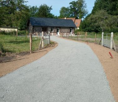 Cormeilles House | La Cour Angot