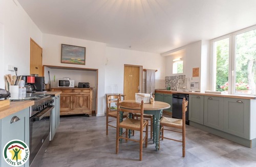 Vouzy House | La Cour de Marie-Mariette