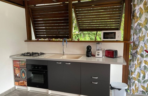 Riviere-Pilote Apartment | La fée Amazonienne, Cuisine et Salle Open vue sur la Nature, Piscine vue 360°