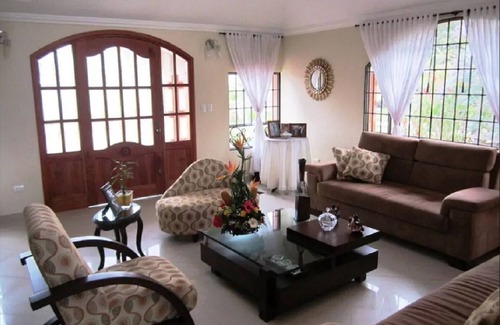 Paipa House | La Flor de la Canela - El campo en la ciudad - The countryside in the city