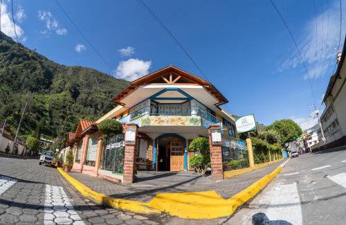 Banos de Agua Santa Hotel | La Floresta Hotel