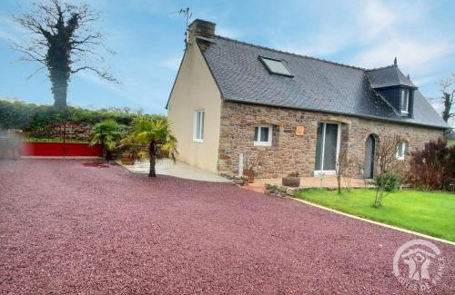 Plehedel House | La forge de la fontaine