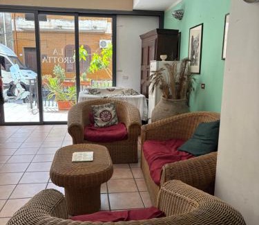 Sant'Alessio Siculo House | La Grotta