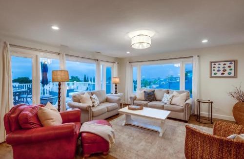 La Jolla Mesa House | La Jolla Beach Dream - Ocean Views, Spa & Garage