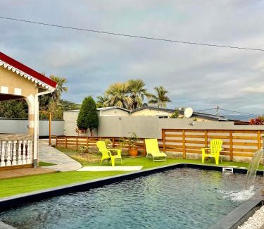 L'Etang-Sale House | La Kaz Baz ' île