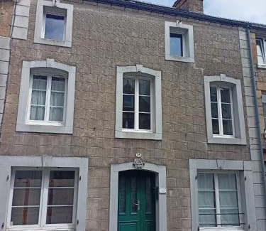 Saint-Pierre-Eglise Bed & Breakfast | La Maison d'Aurèle