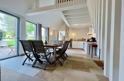 Carentan House | La maison de l'Orangerie - Charm & comfort in the very heart of Carentan