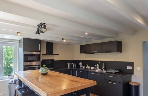 Pennedepie House | La Maison Josélise – 4★ | Family & Countryside | 10 guests