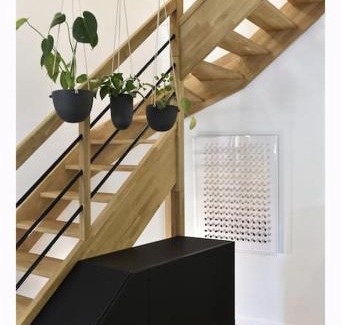 Roanne House | La Maison Rose, chaleureuse et luxueuse