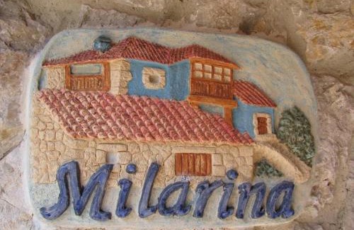 Poo House | La Milarina