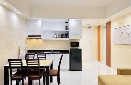 Lapu-Lapu Condo | La Mirada Deluxe Suites with Oceanview